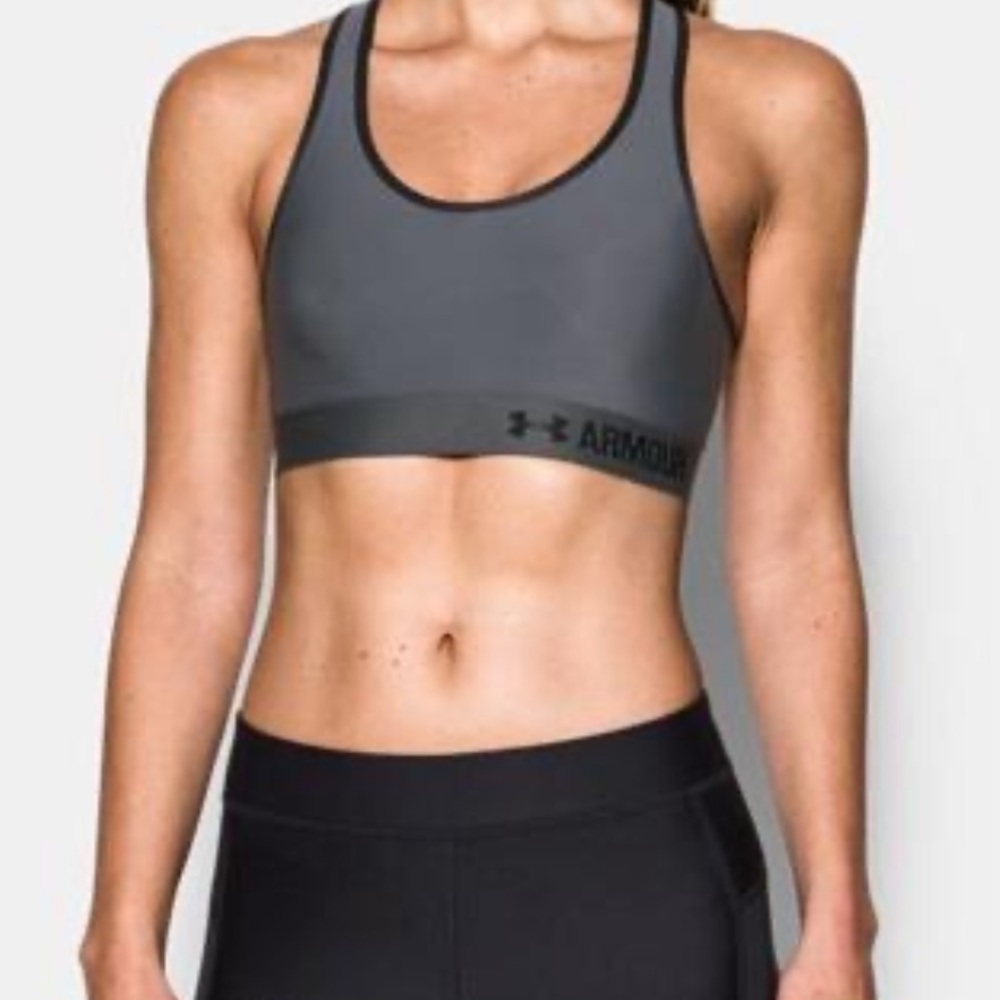Medium size under armour sports bra
